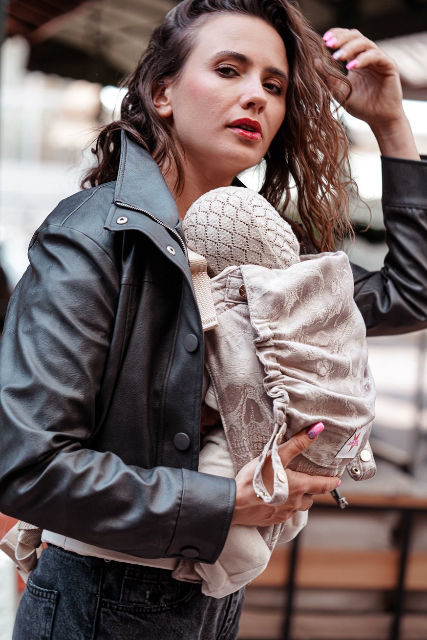 Babytrage Flip Silky Skulls - KOKADI