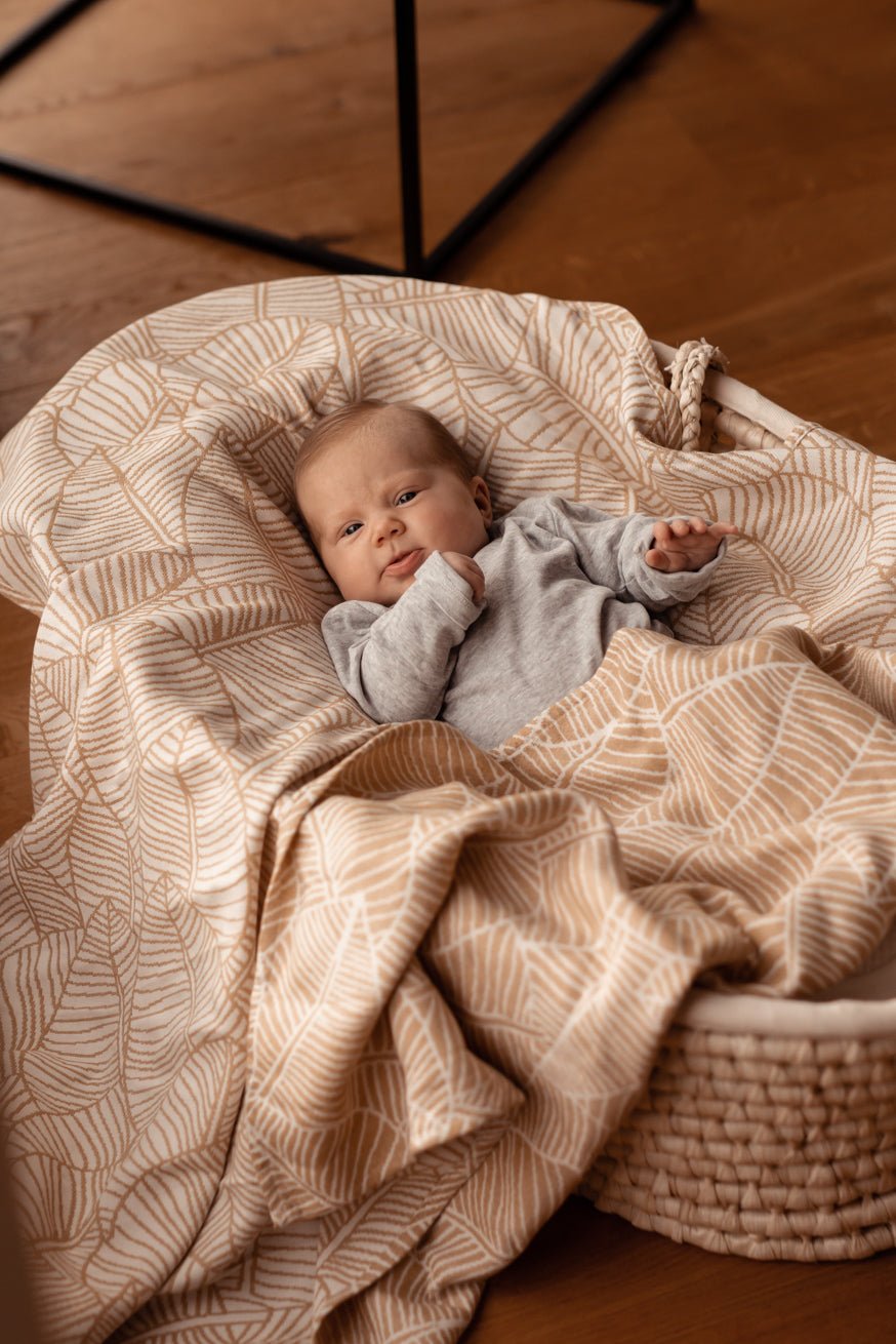 Couverture câline Feuilles d'Or - KOKADI