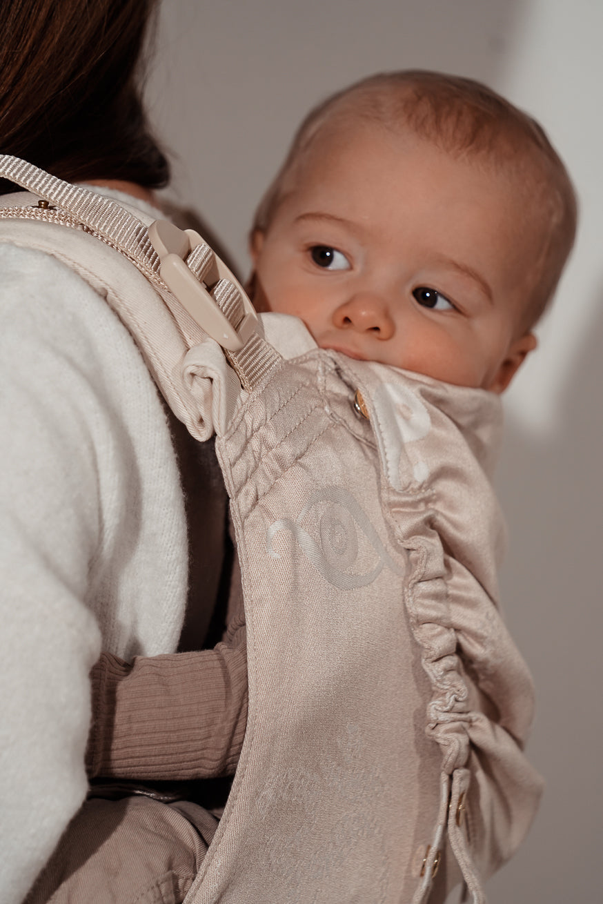 Babydrager onbu om shanti innerlijk licht