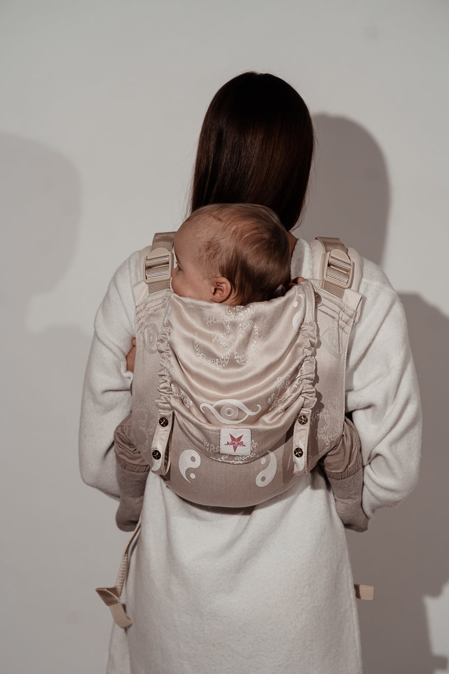Babydrager onbu om shanti innerlijk licht