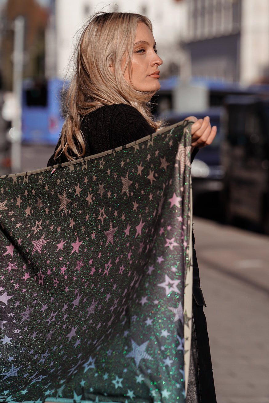 Vicky Stars 2.0 Carrier