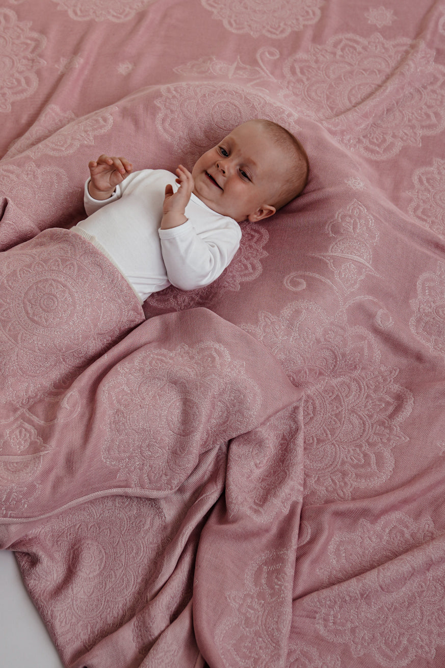 Knuffelende doek/sjaal mandala livia