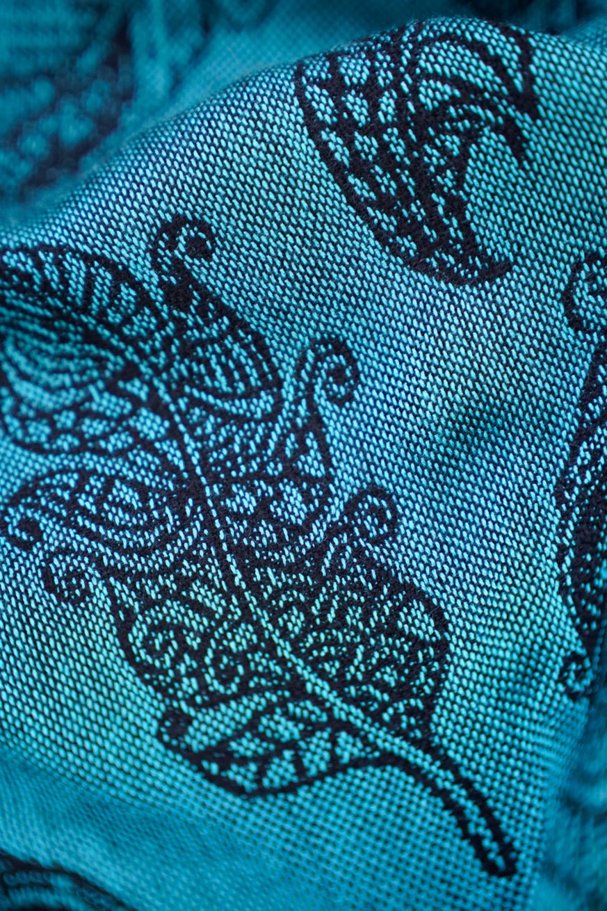 Serviette câline plumes de mandala Alexander - KOKADI